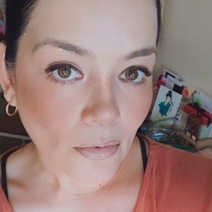 Meet your Posher, Marcia